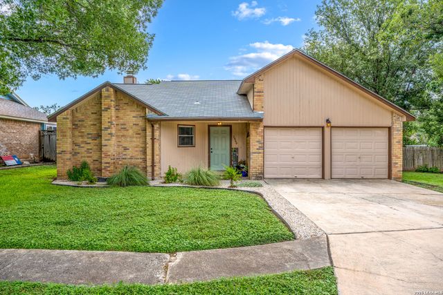 7900 FOREST XING, Live Oak, TX 78233