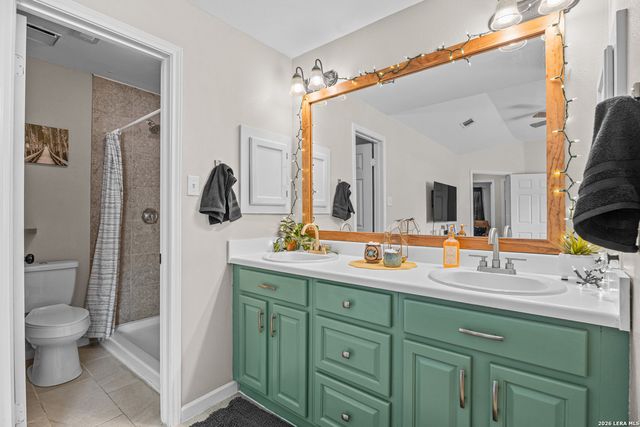 7900 FOREST XING, Live Oak, TX 78233