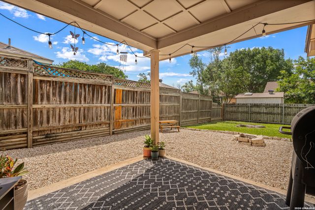 7900 FOREST XING, Live Oak, TX 78233