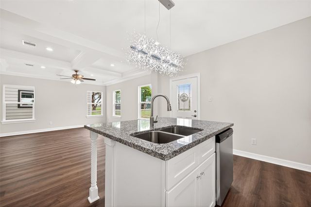 418 4th Street, Beasley, TX 77417