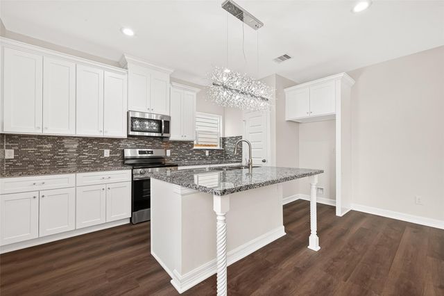 418 4th Street, Beasley, TX 77417