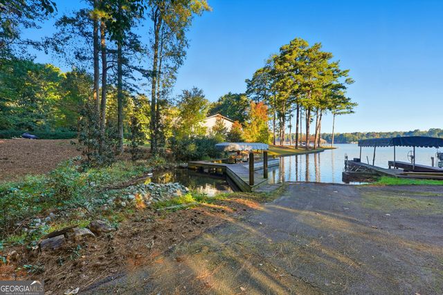 3003 Emerald Drive, Jonesboro, GA 30236