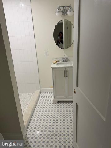 9 COLLEGE AVE, Annapolis, MD 21401
