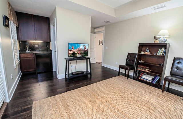 200 12th St, St Augustine, FL 32080