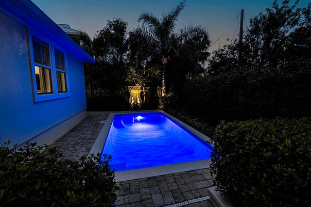 200 12th St, St Augustine, FL 32080