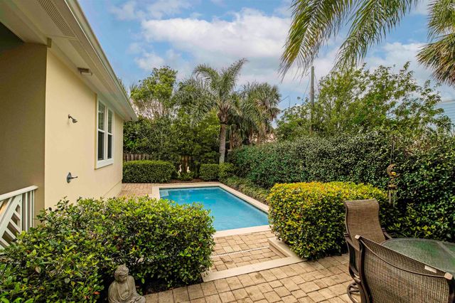 200 12th St, St Augustine, FL 32080