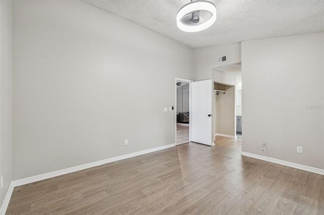 1930 GREGORY DRIVE, Tampa, FL 33613