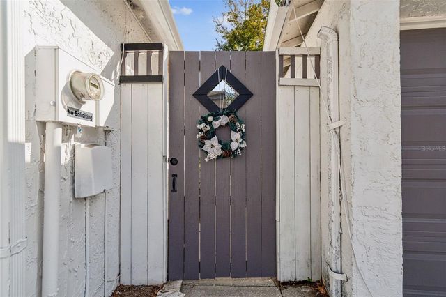 1930 GREGORY DRIVE, Tampa, FL 33613