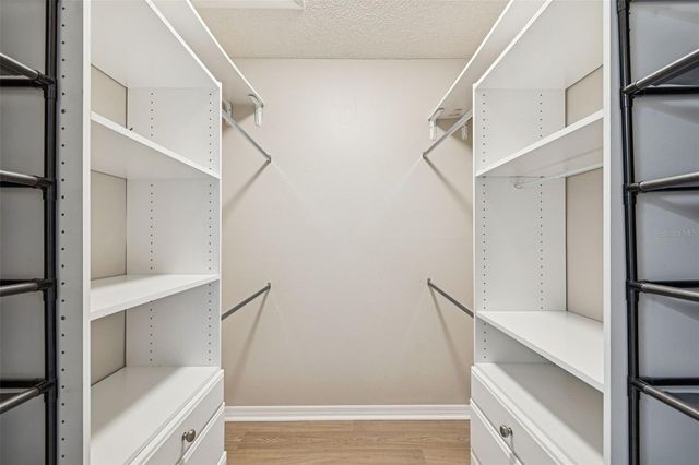 1930 GREGORY DRIVE, Tampa, FL 33613