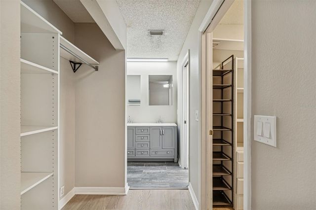 1930 GREGORY DRIVE, Tampa, FL 33613