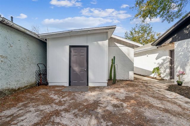 1930 GREGORY DRIVE, Tampa, FL 33613