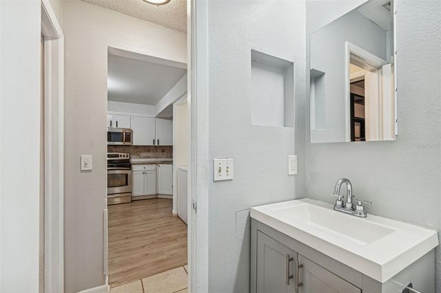 1930 GREGORY DRIVE, Tampa, FL 33613