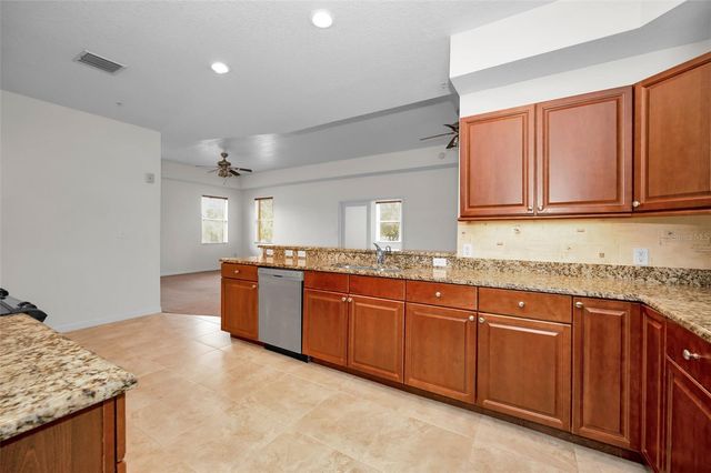 606 WELLS COURT 202, Clearwater, FL 33756