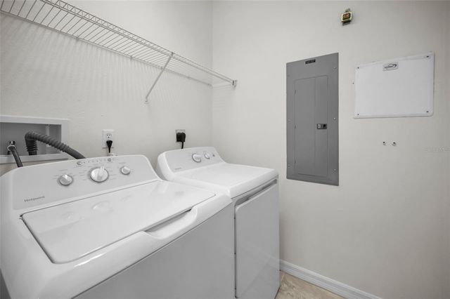 606 WELLS COURT 202, Clearwater, FL 33756