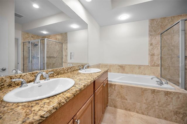 606 WELLS COURT 202, Clearwater, FL 33756