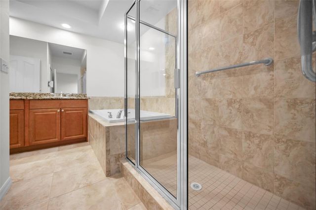 606 WELLS COURT 202, Clearwater, FL 33756