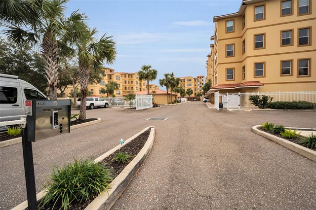 606 WELLS COURT 202, Clearwater, FL 33756