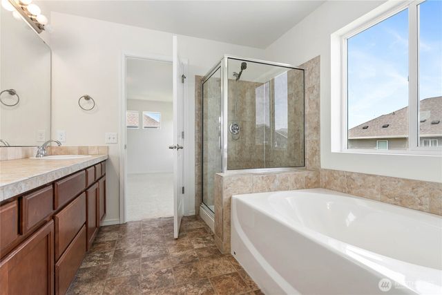 800 Crested Butte Boulevard, Mount Vernon, WA 98273
