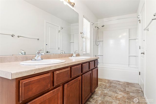800 Crested Butte Boulevard, Mount Vernon, WA 98273