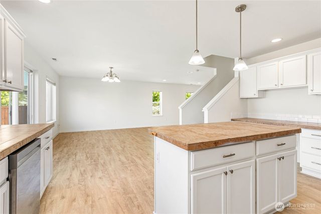 800 Crested Butte Boulevard, Mount Vernon, WA 98273