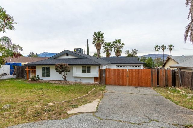 546 W Indian School, Banning, CA 92220