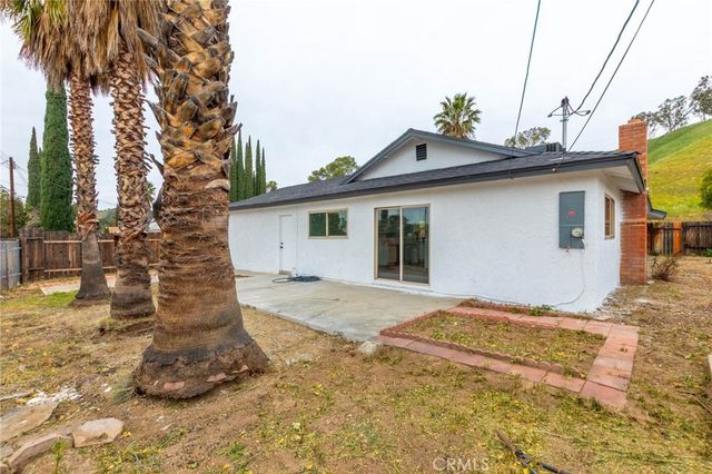 546 W Indian School, Banning, CA 92220