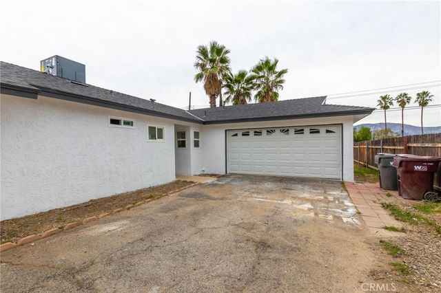 546 W Indian School, Banning, CA 92220