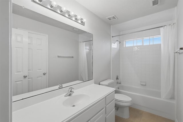 13806 Cove Landing Lane, Rosharon, TX 77583