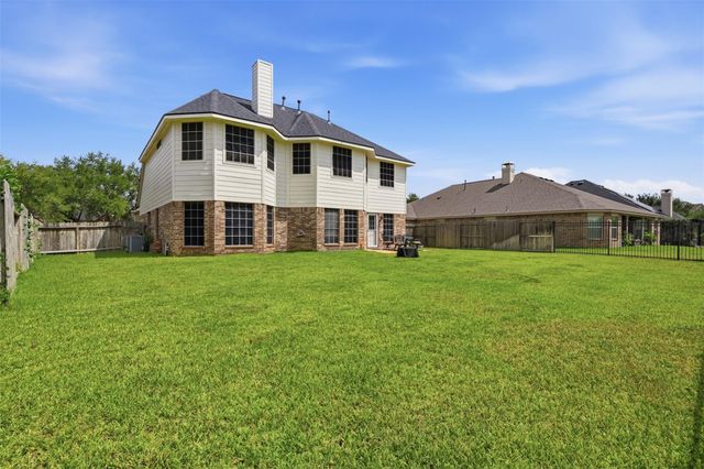 13806 Cove Landing Lane, Rosharon, TX 77583