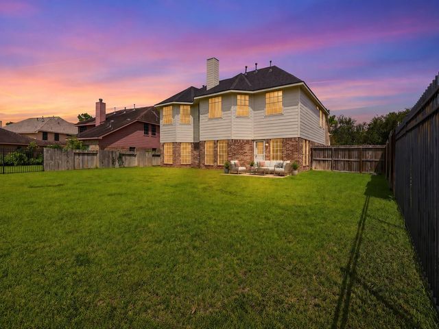 13806 Cove Landing Lane, Rosharon, TX 77583
