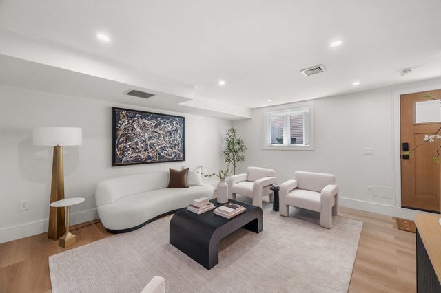 39 G Street, Boston, MA 02127