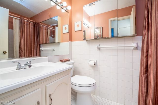 2112 Acacia Park Drive 322, Lyndhurst, OH 44124
