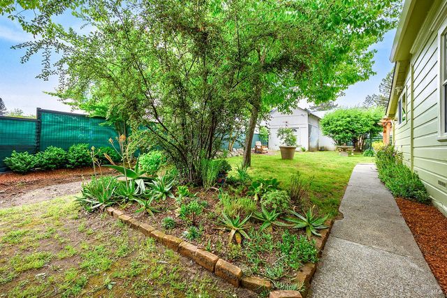 316-318 Petaluma Ave, Sebastopol, CA 95472