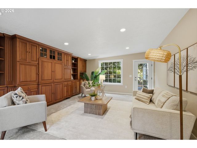 12225 Sw 34TH Ave, Portland, OR 97219