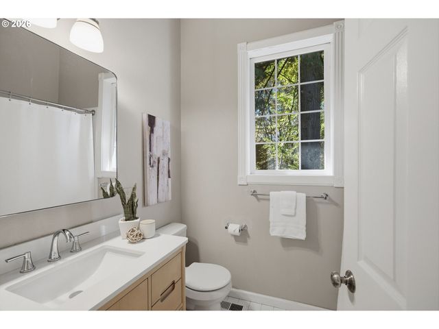 12225 Sw 34TH Ave, Portland, OR 97219