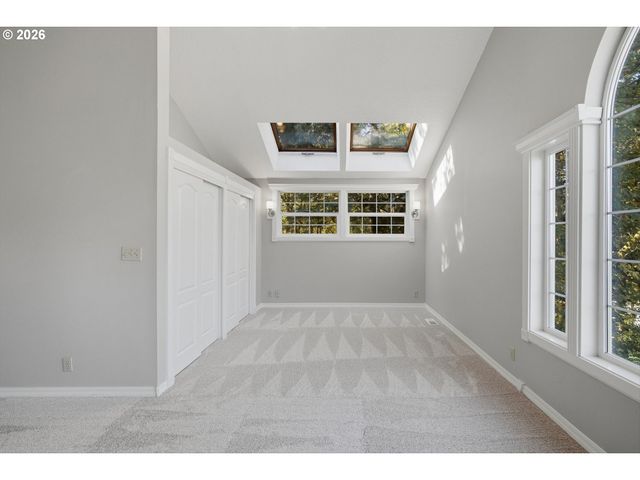 12225 Sw 34TH Ave, Portland, OR 97219