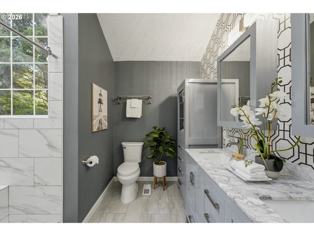12225 Sw 34TH Ave, Portland, OR 97219