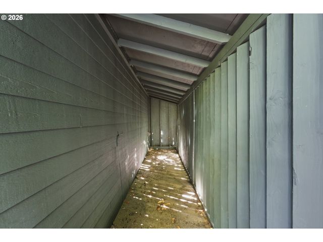 12225 Sw 34TH Ave, Portland, OR 97219