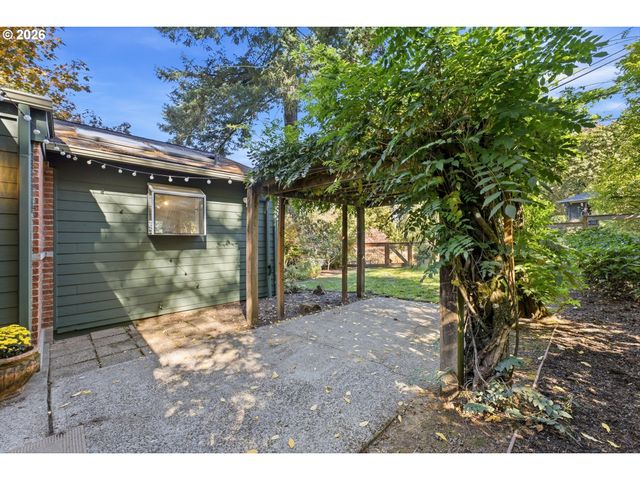 12225 Sw 34TH Ave, Portland, OR 97219