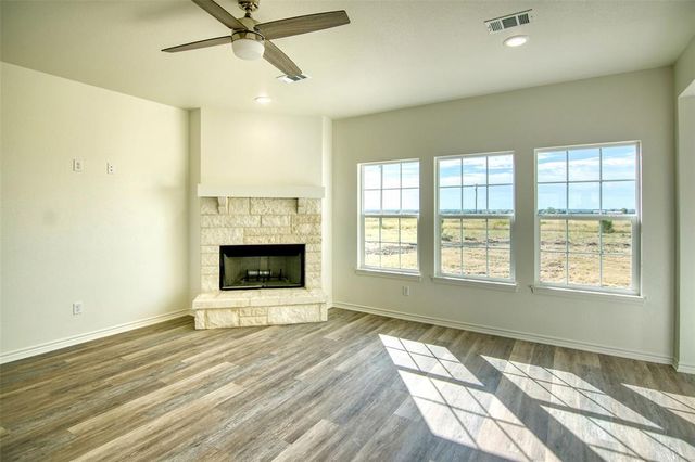 2001 Sunflower ROW, Coupland, TX 78615