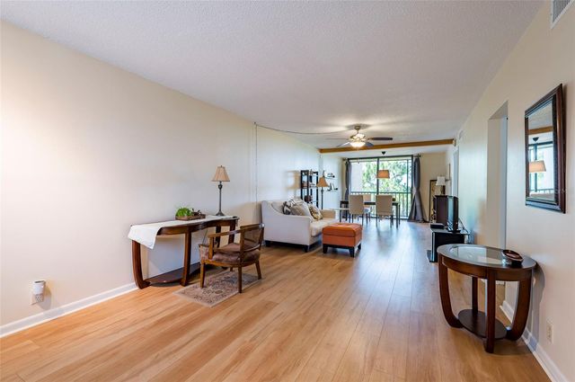 3062 EASTLAND BOULEVARD 406, Clearwater, FL 33761
