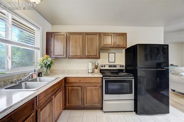 257 Sherri Drive, Colorado Springs, CO 80911