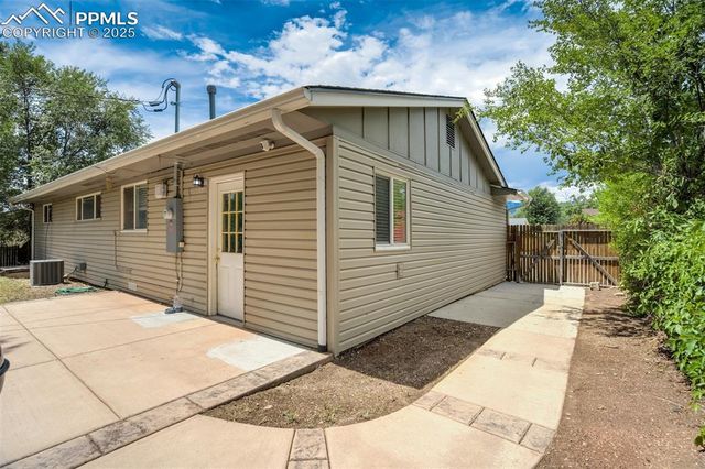 257 Sherri Drive, Colorado Springs, CO 80911