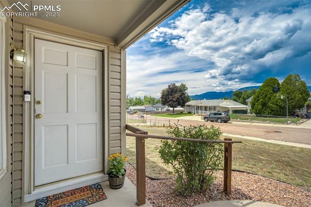 257 Sherri Drive, Colorado Springs, CO 80911