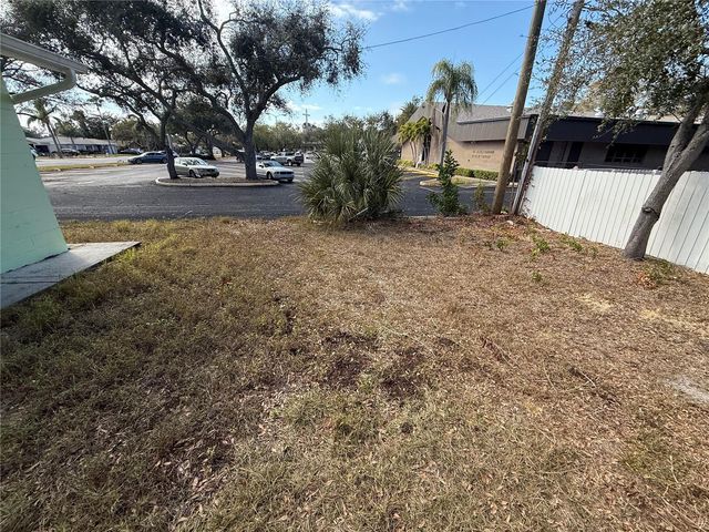 11401 66TH AVENUE, Seminole, FL 33772