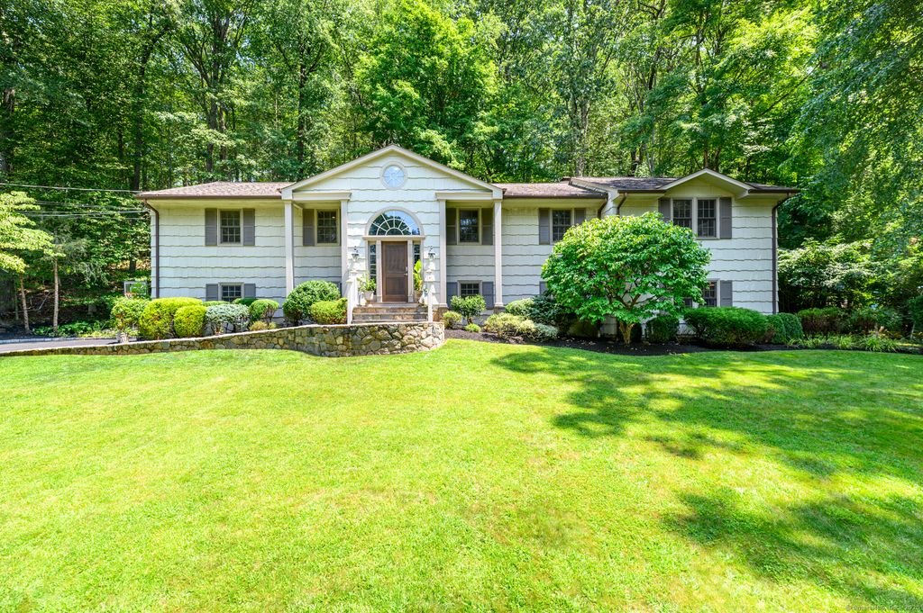 65 McIntosh Road, Stamford, CT 06903