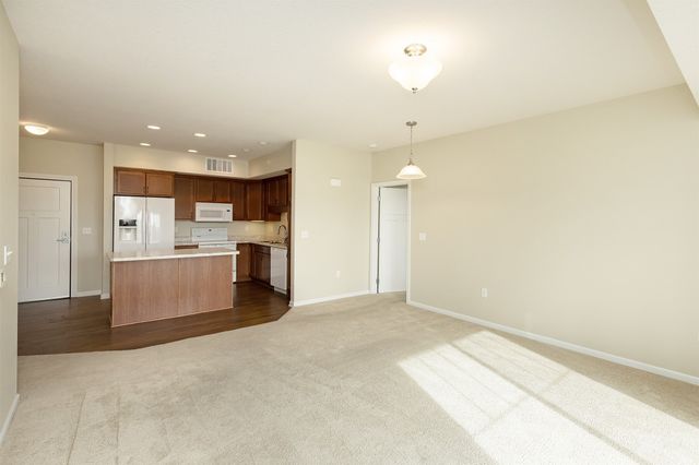 1250 SW Magazine Road 205, Ankeny, IA 50023