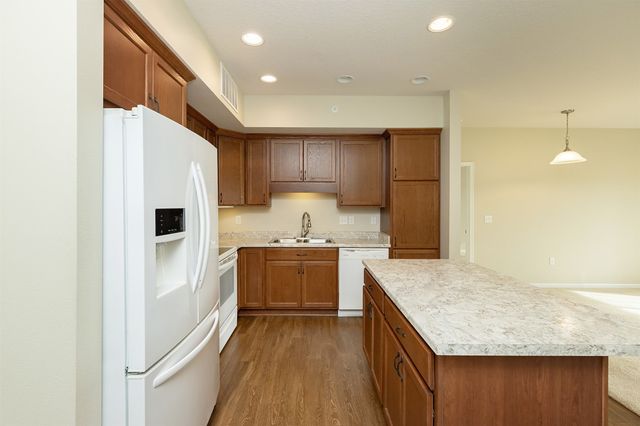 1250 SW Magazine Road 205, Ankeny, IA 50023