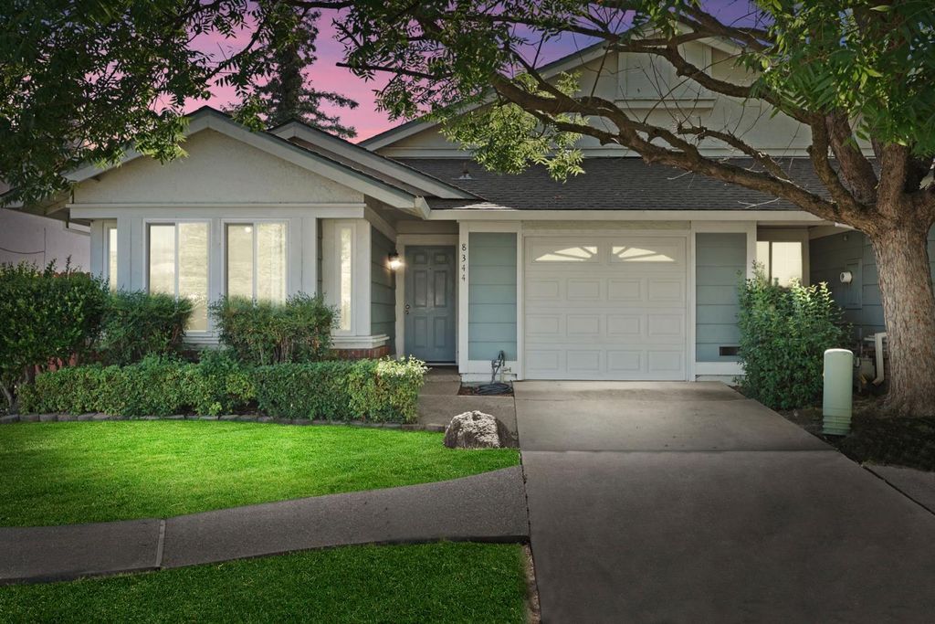 8344 Vintage Park Dr, Sacramento, CA 95828