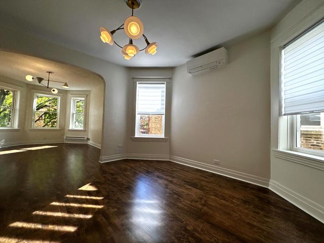 3078 N Davlin Court 2, Chicago, IL 60618